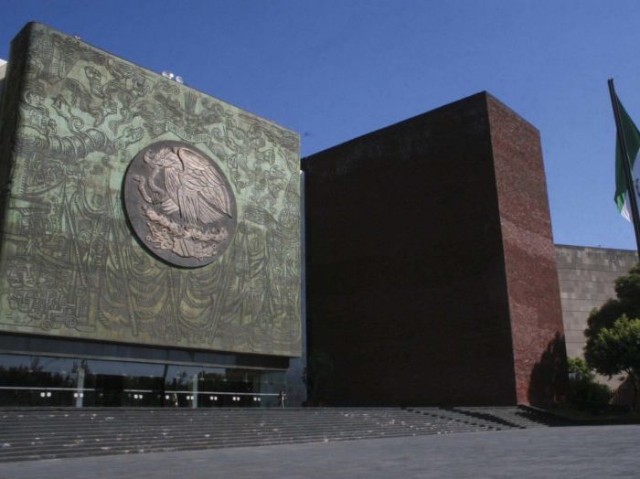 UN PARLAMENTO ABIERTO, EL PRIMER PASO PARA RESTAURAR LA CONFIANZA